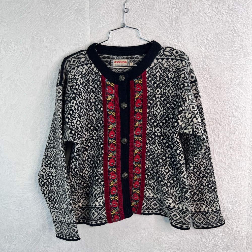Norskwear 100% Pure New Wool Black and White Patterned Cardigan Size Small
